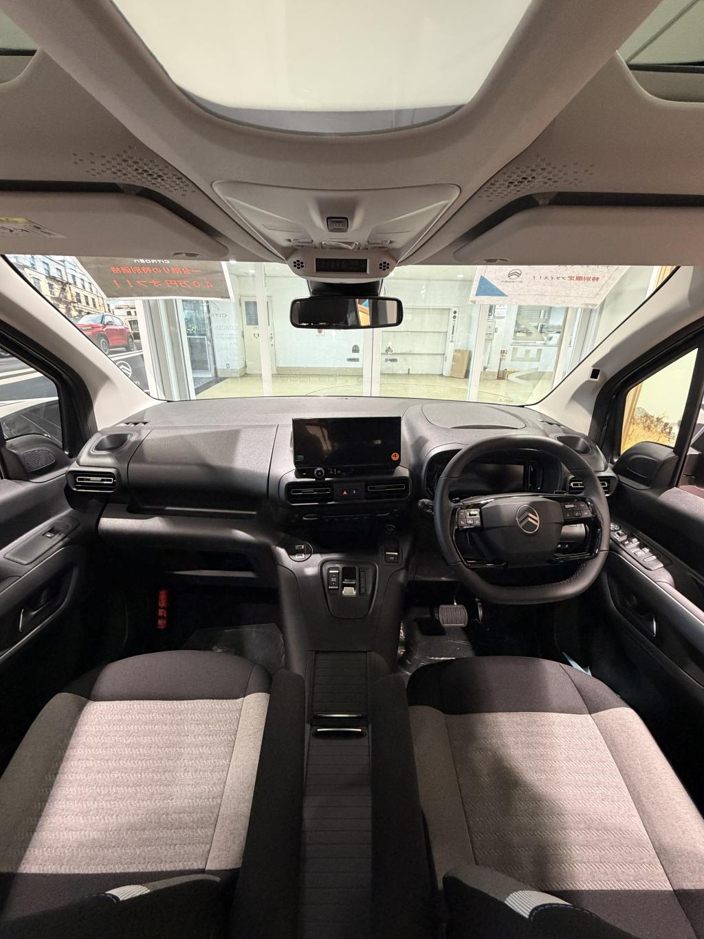 BERLINGO 展示中です！