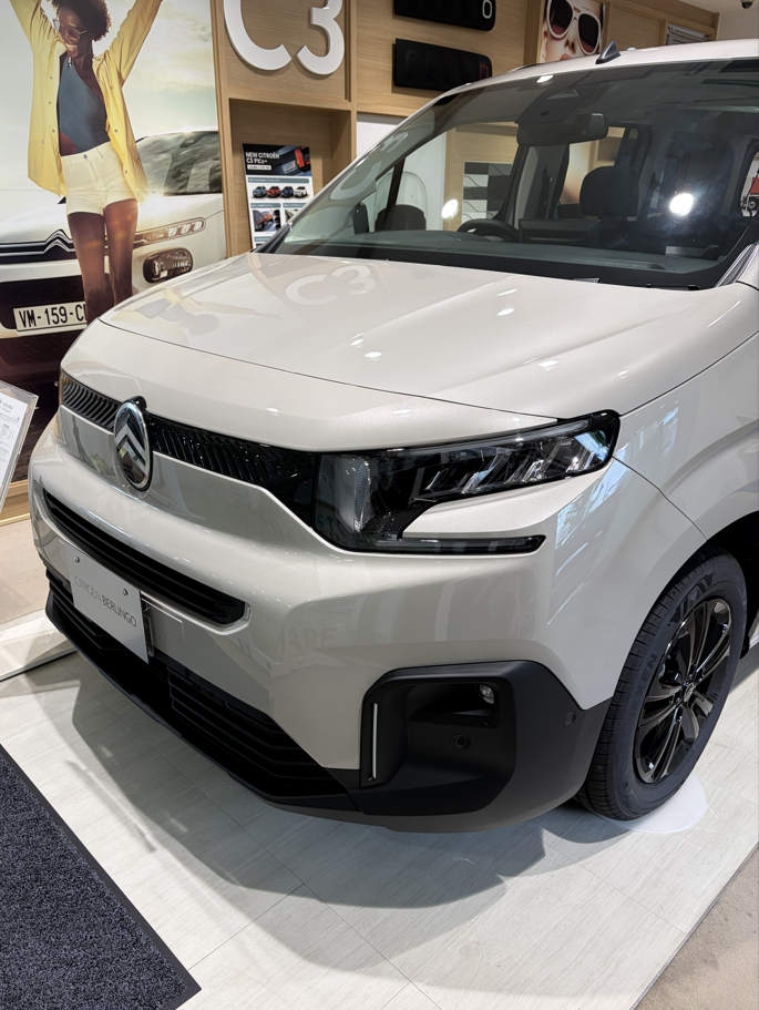 BERLINGO SABLE(サーブル)　展示中